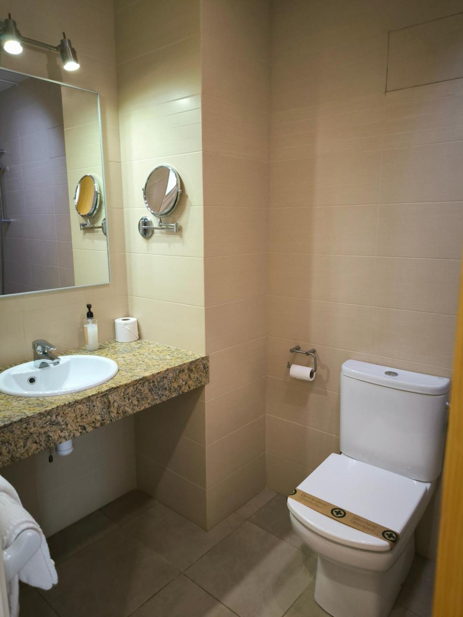 Hotel Geminis Ciutadella  Rum bild